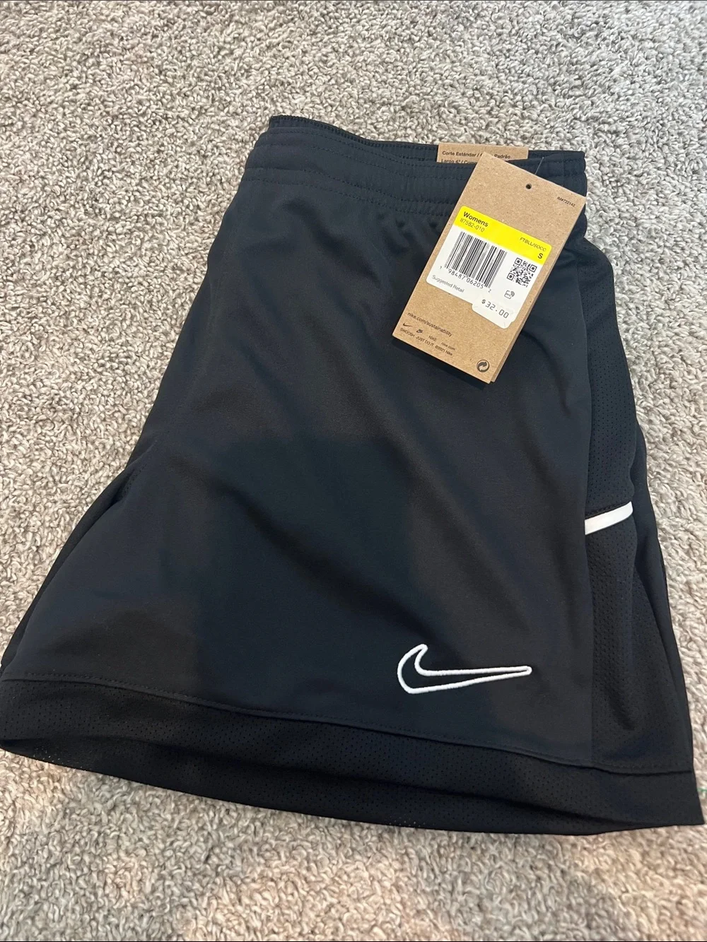 NWT Nike Dri-FIT Black 4” Running Shorts Women’s Small Athletic Training Gym